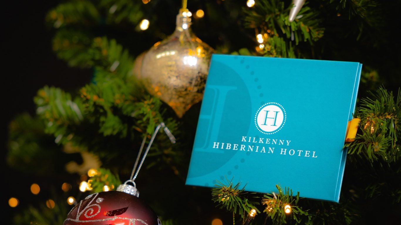 INUAChristmasTreeLandscape-3