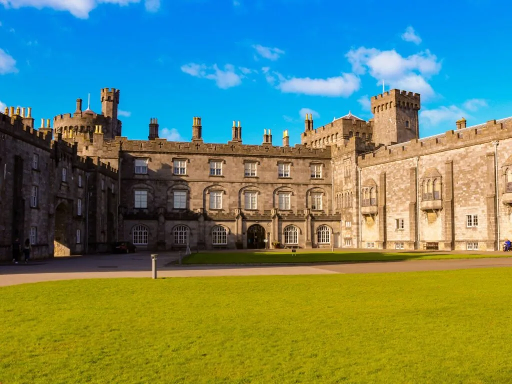 Kilkenny castle on a sunny day