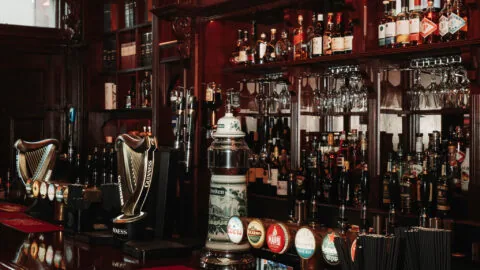 Hibernian-Bar